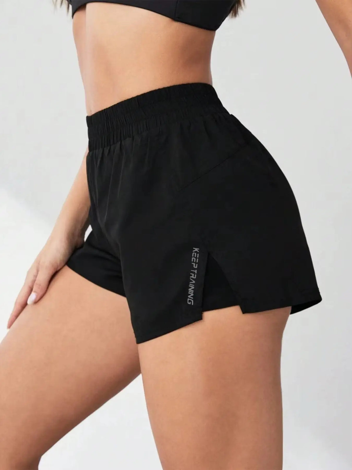 MOTIONA™ Flow Shorts LEVEFIT