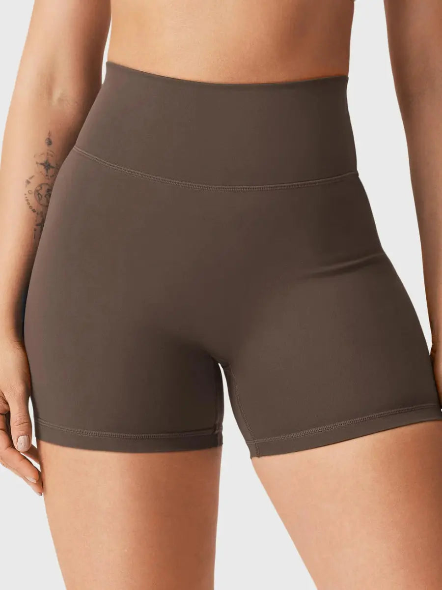 NOVA™ Softline Sculpt Scrunch Shorts – 4.5” - LEVEFIT