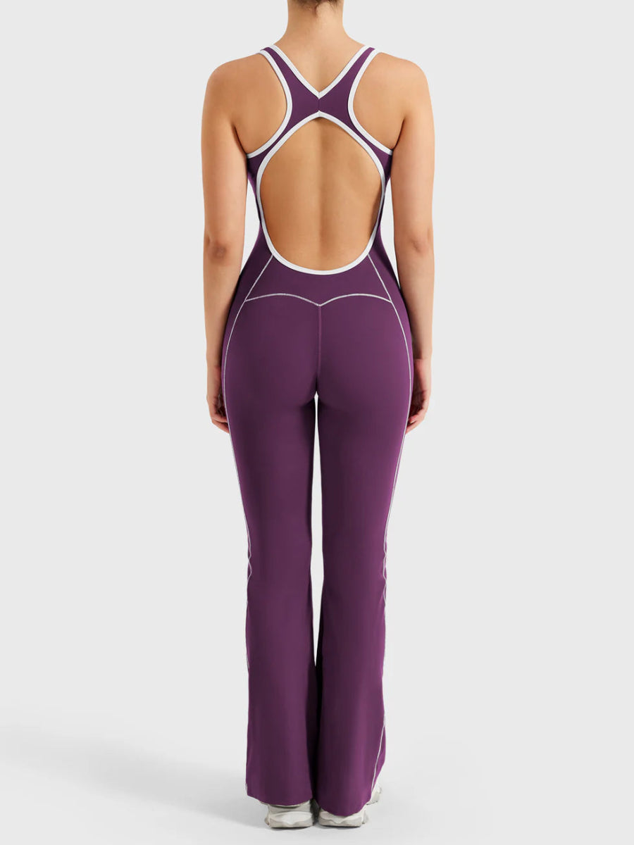 VÉNARA™ kontrastfarvet jumpsuit med udsvungne ben – LEVEFIT