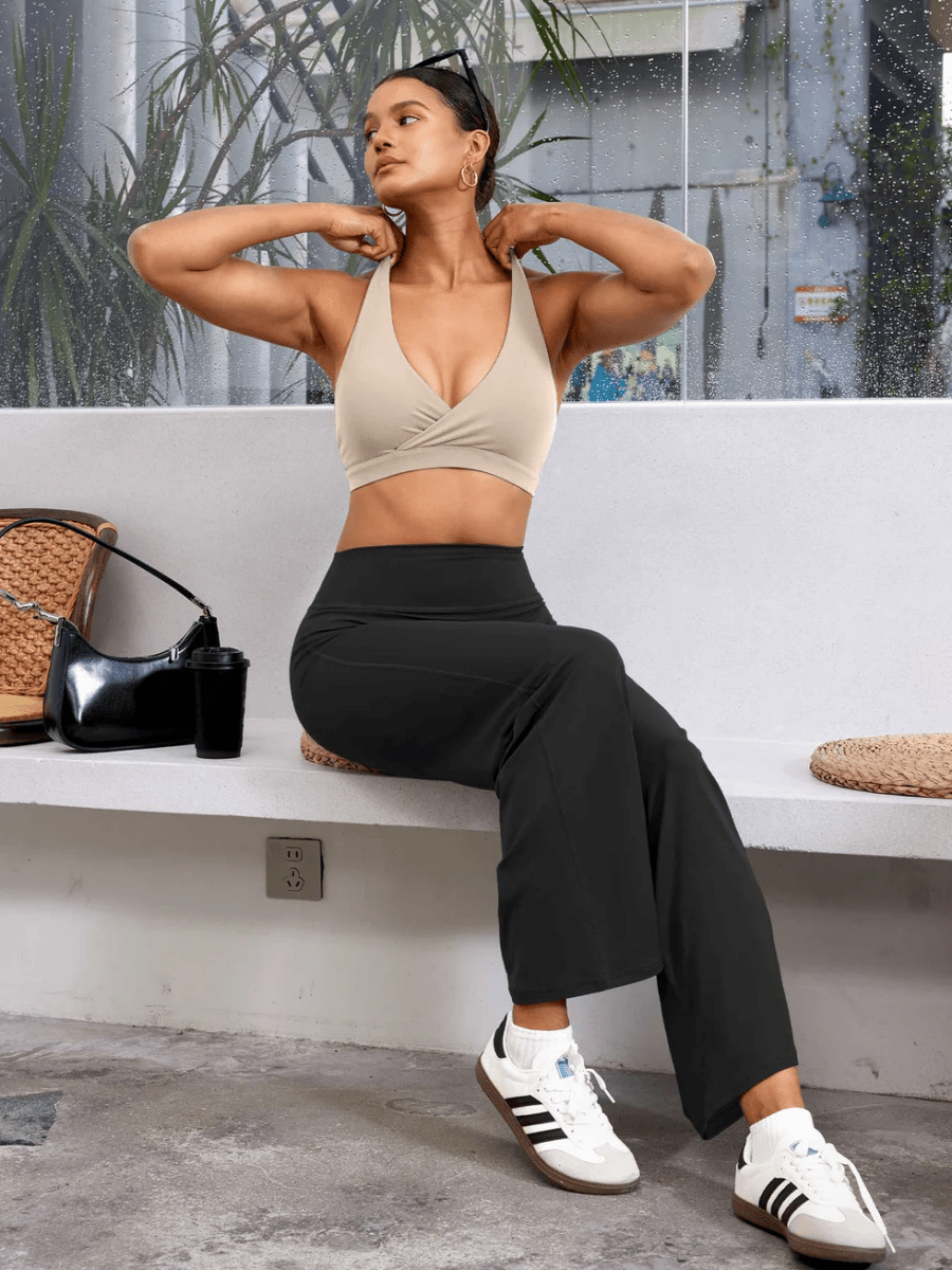 AMÍLIE™ SoftLift Halter Sports Bra - LEVEFIT