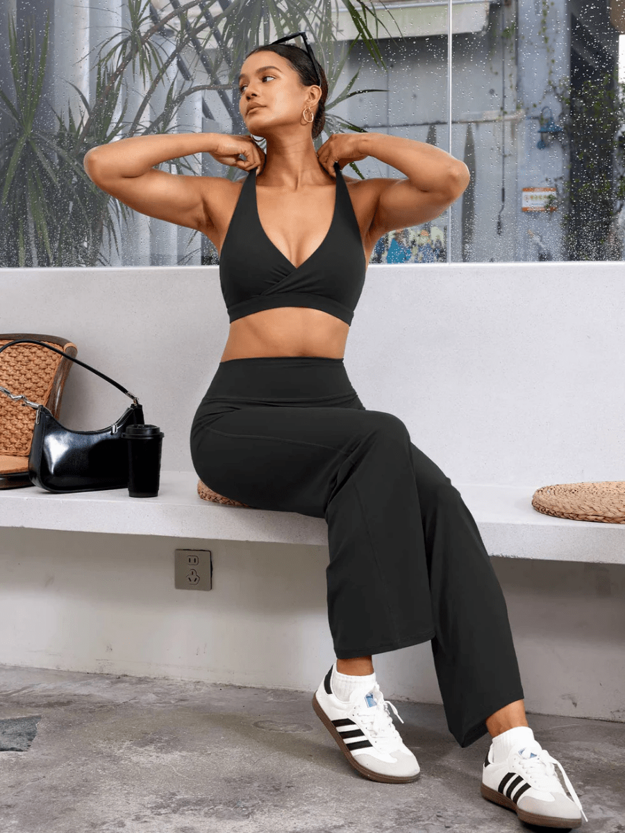 AMÍLIE™ SoftLift Halter Sports Bra - LEVEFIT