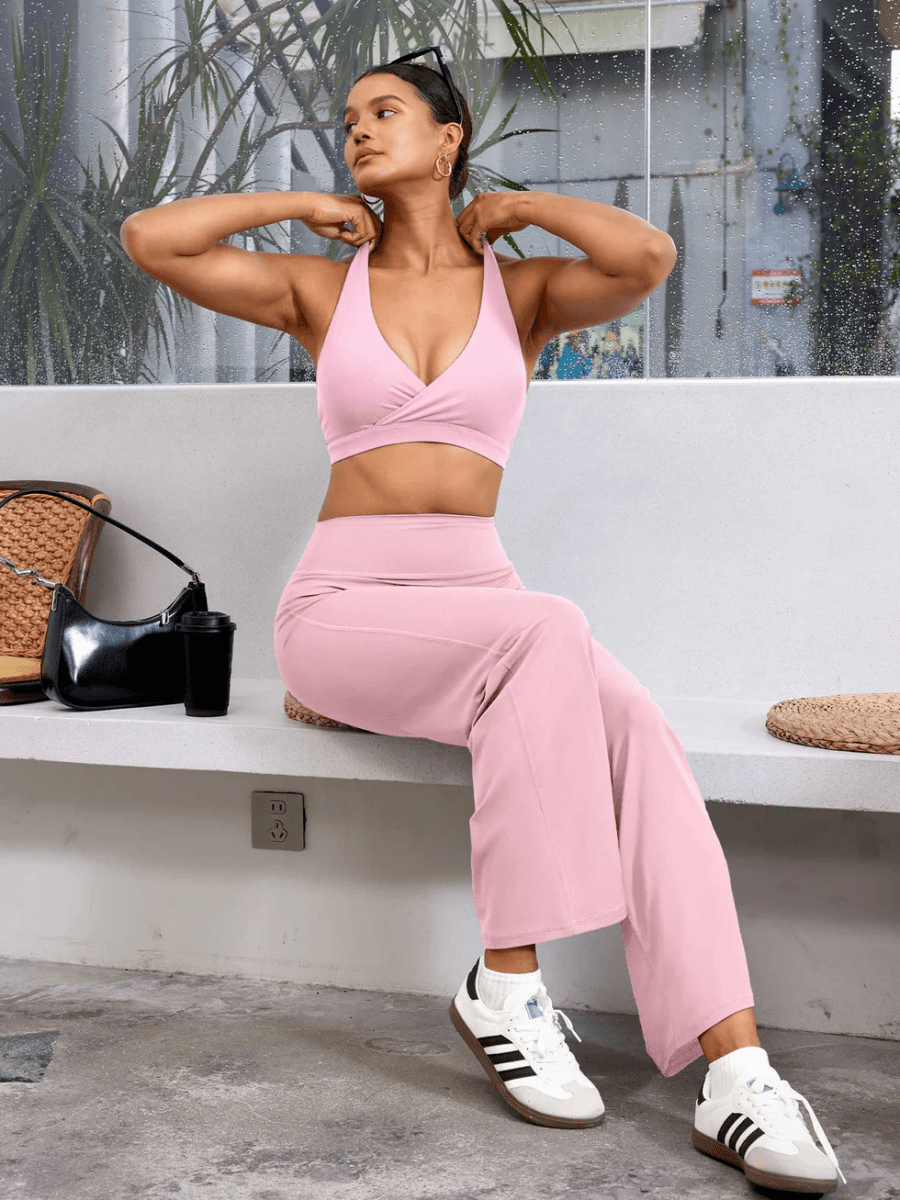 AMÍLIE™ SoftLift Halter Sports Bra - LEVEFIT