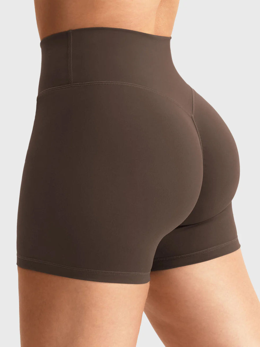 NOVA™ Softline Sculpt Scrunch Shorts – 4.5” - LEVEFIT